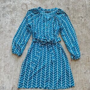 Elegant Blue Chevron Midi Dress